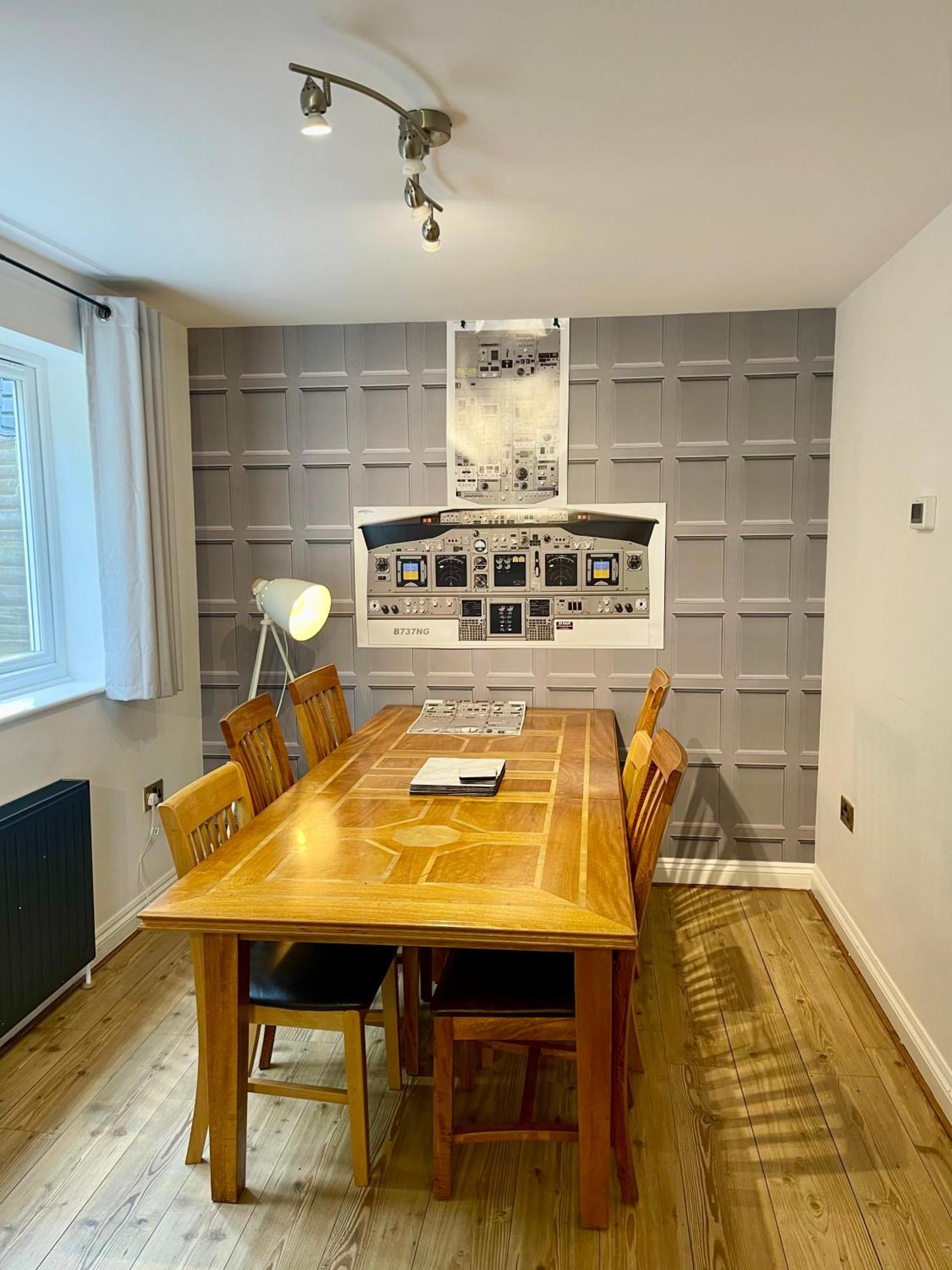 Large 5 Bed Detached House Near Stansted Airport With Parking For 2 Vehicles! Stansted Stays Stansted Mountfitchet Exterior foto