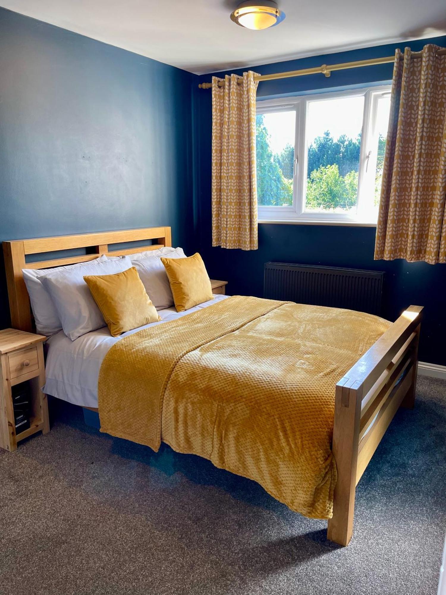 Large 5 Bed Detached House Near Stansted Airport With Parking For 2 Vehicles! Stansted Stays Stansted Mountfitchet Exterior foto